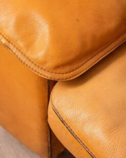 Pair Of Vintage 70's Armchairs In Beige Leather Design Ferruccio Brunati -Chairly Shop 9868be93 b9b2 48e5 ab24 c7201148ac75