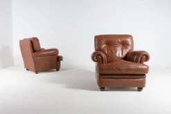 Pair Of Brown Leather Club Armchairs From 1970’s, Italy -Chairly Shop 99c3feff 1dc2 4e49 bae3 c301a8597dc4