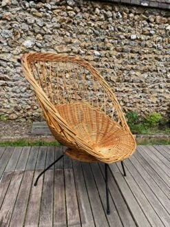Vintage Rattan Armchair 50-60 Feet Black Metal -Chairly Shop 9aa637bd b8e8 4de7 8840 47a452b8f5f0