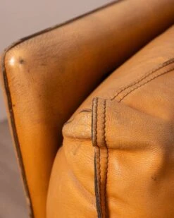 Pair Of Vintage 70's Armchairs In Beige Leather Design Ferruccio Brunati -Chairly Shop 9bcf491f 63e9 4285 b4bb 8dcefc12f162