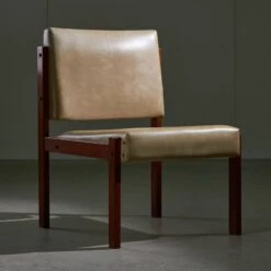 Angular, Teak Wood And Leather Chair With Copper Details, 1970s -Chairly Shop 9ef5849c f47c 4f66 b211 0a5833d3415c