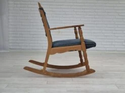 1970s, Danish Design, Oak Wood Rocking Chair With Footstool, Furniture Wool, Original Condition. -Chairly Shop a05bb554 b21c 48c1 8a83 83b87214b517