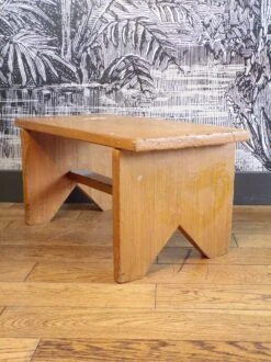 Vintage Painter's Bench -Chairly Shop a22b5922 b3e6 477b b9ba d640183084e5