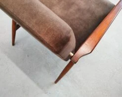 1960 Henryk Lis Mid Century Armchair In Chocolate Velvet 27 1960 Henryk Lis Mid Century Armchair In Chocolate Velvet -Chairly Shop a3cd75fc 5e94 401c b851 60b0e6255274