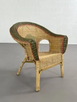 Cabriolet Style Armchair In Rattan, Wicker And Green And Red Edging 18 Cabriolet Style Armchair In Rattan, Wicker And Green And Red Edging -Chairly Shop a576bbbe af35 4368 b65b 78e337af439d