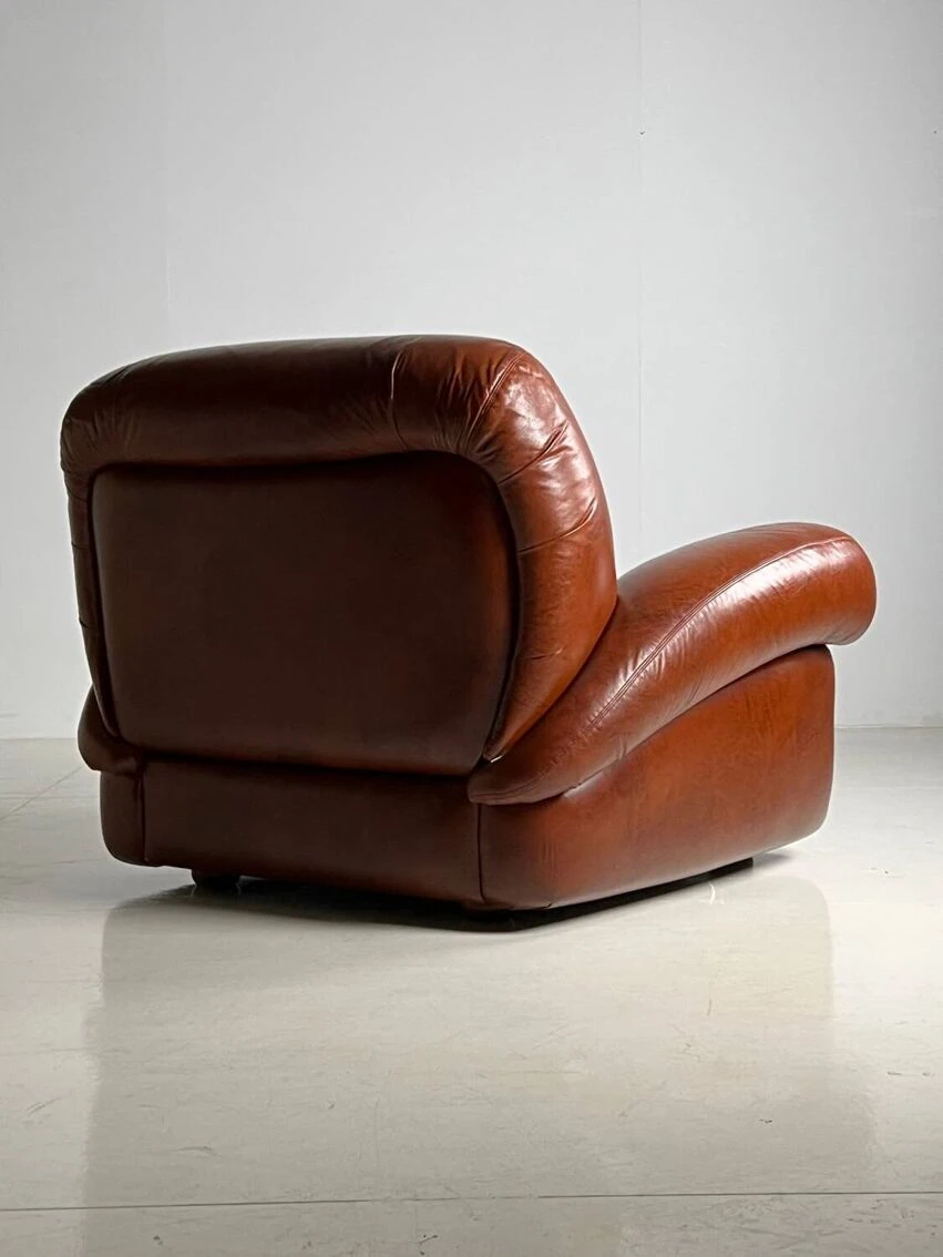 Itslian Design Chairs 5 Itslian Design Chairs - Image 3