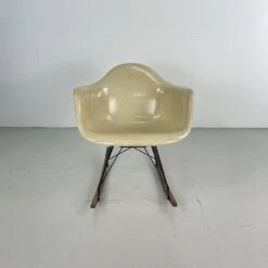 Eames Herman Miller 1950s RAR Rocking Chair In Parchment 20 Eames Herman Miller 1950s RAR Rocking Chair In Parchment -Chairly Shop a8414937 0370 4690 b319 1b5ee032e4f5