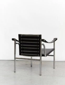 Le Corbusier LC1 "Basculant" Chair For Cassina -Chairly Shop a8c638b1 f242 4ce0 b9c4 133706513668