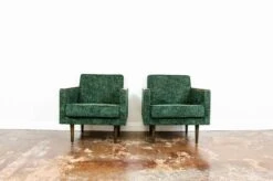 Customizable Pair Of Armchairs In Green, Poland 1970s. -Chairly Shop a994c0c0 6a3a 4789 8e54 eeb6cf076626