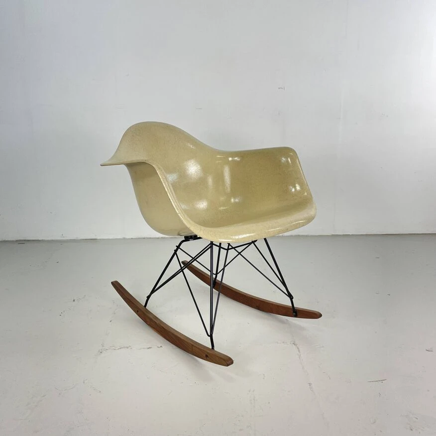 Eames Herman Miller 1950s RAR Rocking Chair In Parchment 9 Eames Herman Miller 1950s RAR Rocking Chair In Parchment - Image 7