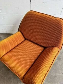 Single Seat / Club Armchair / Vintage Armchair From The 70s -Chairly Shop a9ee5f9f f351 4d9b 81d0 7b13837da343