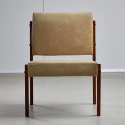 Angular, Teak Wood And Leather Chair With Copper Details, 1970s -Chairly Shop afa1bc13 df38 406f b7cc dccf6f7c9f92