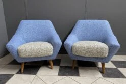 Set Of Two Blue And White Wool Chairs 1960s -Chairly Shop afc4bcb7 ca8f 4925 88b0 1f44238986a2