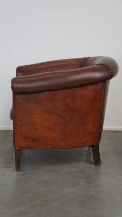 Comfortable Spacious Sheepskin Leather Club Armchair With A Loose Seat Cushion