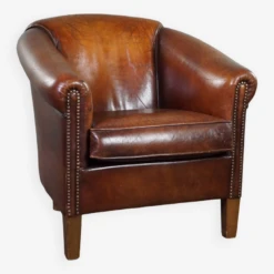 Comfortable And Rugged Vintage Sheepskin Club Armchair With Beautiful Colors -Chairly Shop b163cd29 0be5 46b0 963a 540a5dcb66c3