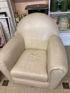 2 Club Chairs -Chairly Shop b2fc553a cd26 4ce6 99a0 867b3ad387ee
