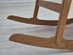 1970s, Danish Design, Oak Wood Rocking Chair With Footstool, Furniture Wool, Original Condition. -Chairly Shop b3a252ec 60ee 42b9 9b87 7ec777c8d26f