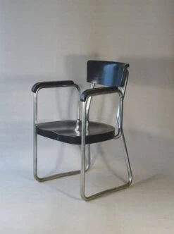Thonet Bauhaus Cantilever Armchair, Designer Emile Guillot - 1935 - -Chairly Shop b4dd9593 ad9d 4a32 89e9 4e74ae328732