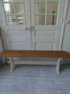 Bench, End Of Vintage Bed, Pearl Gray Patinated Base, Wooden Seat. -Chairly Shop b5d3bbc2 68ed 40e7 982b f6ca33fda015