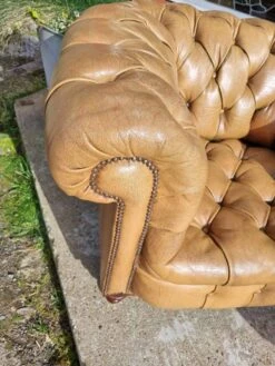 Chesterfield Armchair -Chairly Shop b789f20a dd16 4a97 b8e3 5505381e3d9d