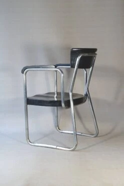 Thonet Bauhaus Cantilever Armchair, Designer Emile Guillot - 1935 - -Chairly Shop ba0236e8 af25 4661 a65c 48deee2997f9