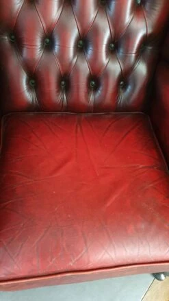 Red Chesterfield Armchair In Buttoned Leather, 1950s -Chairly Shop be94fa61 ac96 4e6c b453 5684eee1114e
