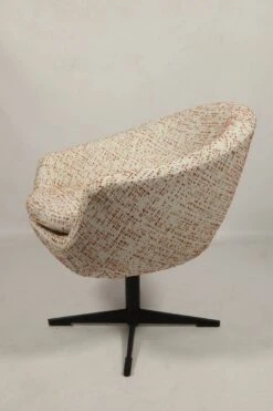 Fauteuil Rétro Vintage Space Age Design Orange Bouclé à Pois 1960 Rénové Chaise De Salon Milieu De Siècle Extraordinaire -Chairly Shop bf18e0b6 c933 4cf6 94a3 02b78cd36c1b