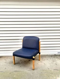 Vintage Armchair, 70s -Chairly Shop c194b2be 0018 4212 a683 619bff210a73