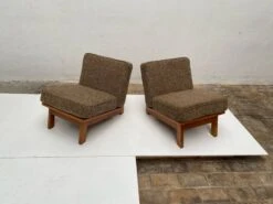 Ensemble De Deux Fauteuils Sans Accoudoirs Des Années 50 En Chêne Massif -Chairly Shop c7731e15 0eb3 4167 b4a7 508e224b34fe