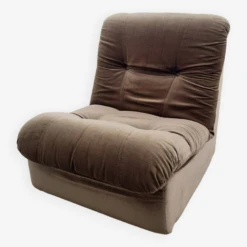 Vintage Fireside Chair -Chairly Shop c8943009 5700 43c5 a05c fcf48454ff4c