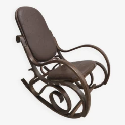 Old Wooden Rocking Chair -Chairly Shop d3cab762 ffd1 4891 80f7 2f06921cc2ae