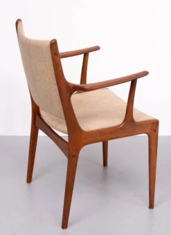 Very Nice Curved Armchair , Design By Johannes Andersen -Chairly Shop d692200e d4de 436e b55c cdf079ca4da5
