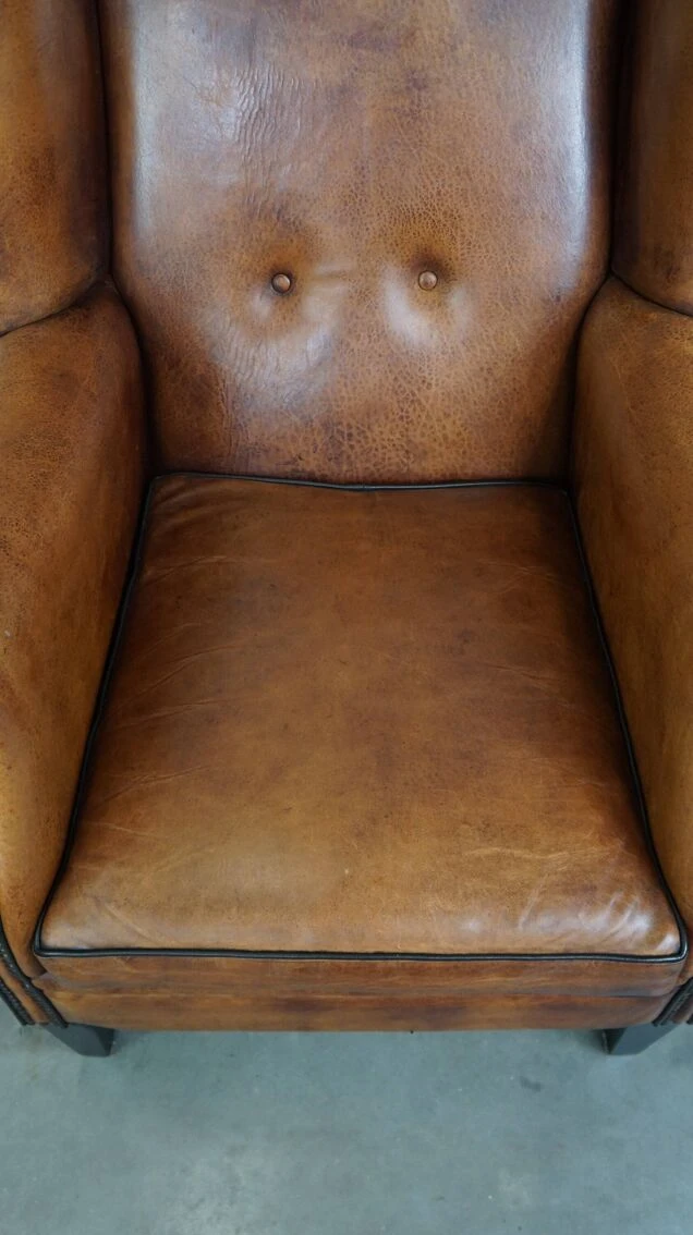 Large Sheepskin Leather Wingback Armchair In Good Condition, English Style 13 Large Sheepskin Leather Wingback Armchair In Good Condition, English Style - Image 11
