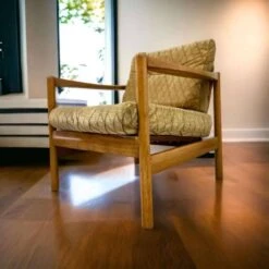 Single Seat / Armchair / Vintage Club Armchair