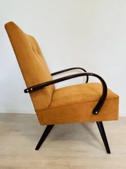 Vintage Armchair By Jaroslav Smidek For TON -Chairly Shop dd009f4d 5248 4100 a6f1 091ba687757d