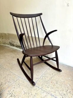 Dark Wooden Rocking Chair By Illum Wikkelso For Niels Eilersen, 1960s -Chairly Shop e2b9fe6e 3ae2 47f3 bdeb 9e4bed6aed94