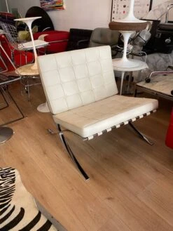 Barcelona Low Chair White Leather Knoll Studio