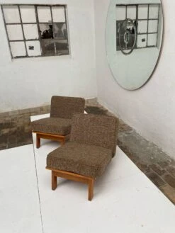 Ensemble De Deux Fauteuils Sans Accoudoirs Des Années 50 En Chêne Massif -Chairly Shop e68d5f51 1f40 464f 9b55 2cc702efb1fc