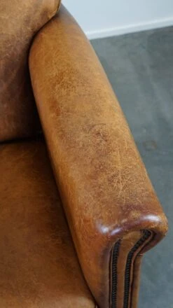 Charming And Rugged Sheepskin Leather Armchair, Large Model -Chairly Shop e95db1ee d4fa 4277 8470 c7c01d4ea743