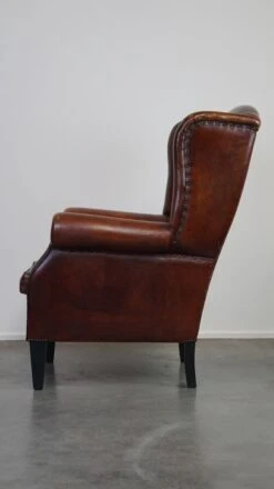 Beautiful Large Sheepskin Leather Wingback Armchair With Stunning Colors -Chairly Shop eca27a59 72f3 4fb6 8e3b 973dfe6c0e48