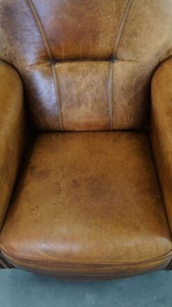 Charming And Rugged Sheepskin Leather Armchair, Large Model -Chairly Shop ed67dc25 e6b2 4304 995e 99d35432145c