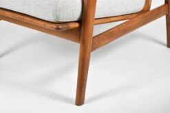 Fauteuil Scandinave Restauré Avec Repose-pieds, Icône Des Années 60, Tissu Marron, Teck -Chairly Shop f0da2d27 3d05 4774 acee 55070cf55fc7