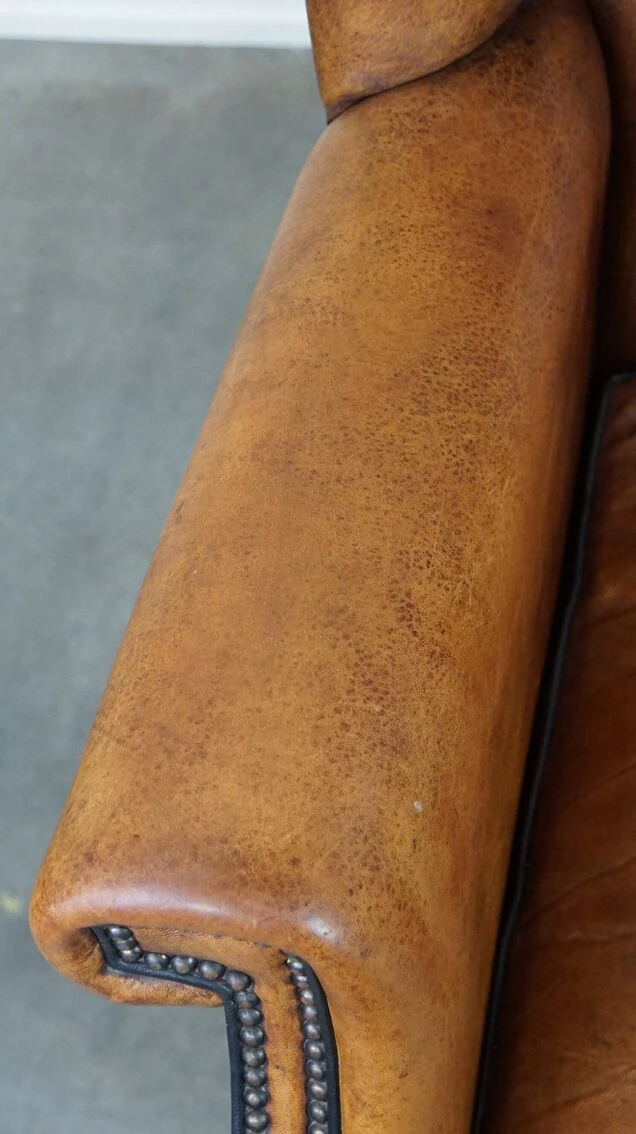 Large Sheepskin Leather Wingback Armchair In Good Condition, English Style 11 Large Sheepskin Leather Wingback Armchair In Good Condition, English Style - Image 9