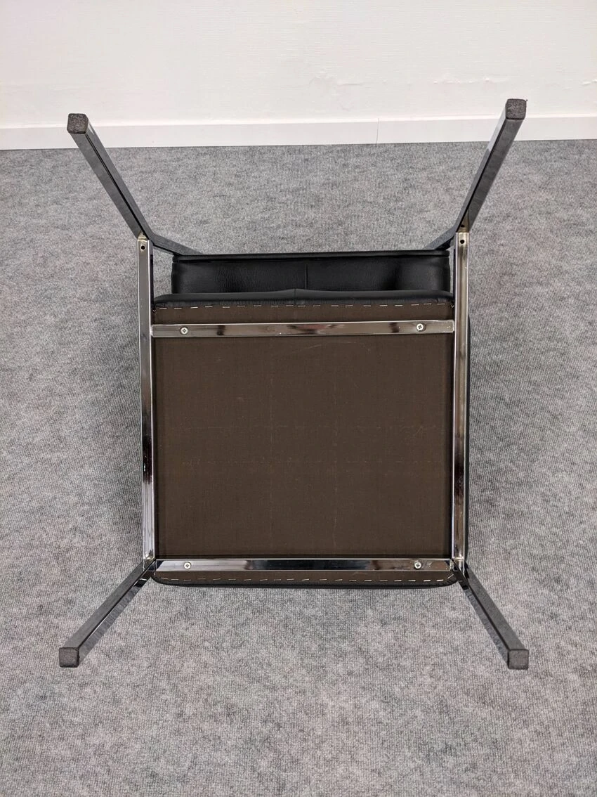 Series Of 4 Modernist Armchairs From The 70s/80s 3 Series Of 4 Modernist Armchairs From The 70s/80s