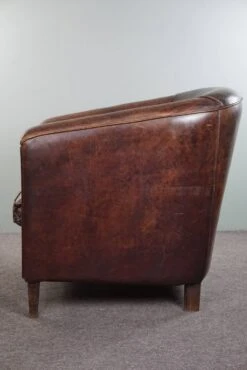 Dark Sheep Leather Club Armchair, Sleek Design -Chairly Shop f9711e9e 92bd 4d19 a7c1 3aef29cac6eb
