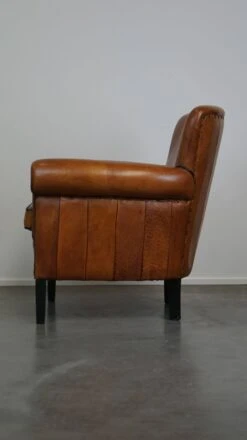 Sheepskin Leather Armchair With A Luxurious Appearance -Chairly Shop fb9994cf e854 4a52 8a9b 07bbcdf3b601