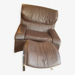 Giovanni Offredi Armchair And Ottoman -Chairly Shop fe7d617b 0596 4bb3 ba4c 57ac4e7b233a