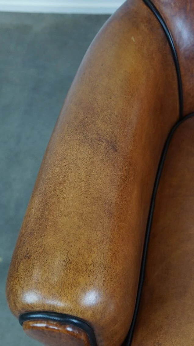 Sheepskin Leather Design Armchair/fauteuil In Excellent Condition 12 Sheepskin Leather Design Armchair/fauteuil In Excellent Condition - Image 10